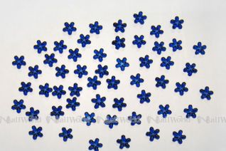 Nail Art Flower Power Strasssteinchen aus Acryl - montanablau